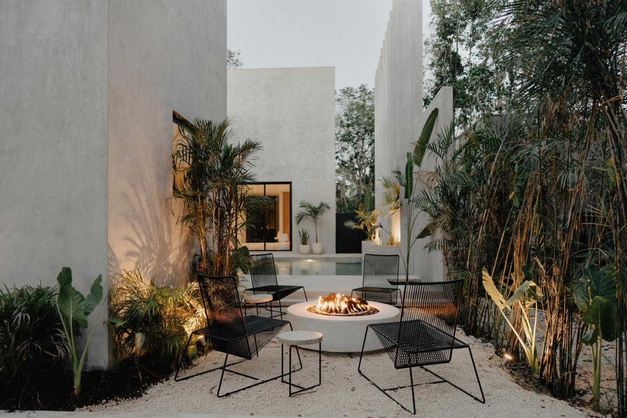 Villa Lev - Celebrated Architectural Designer Villa 툴룸 외부 사진